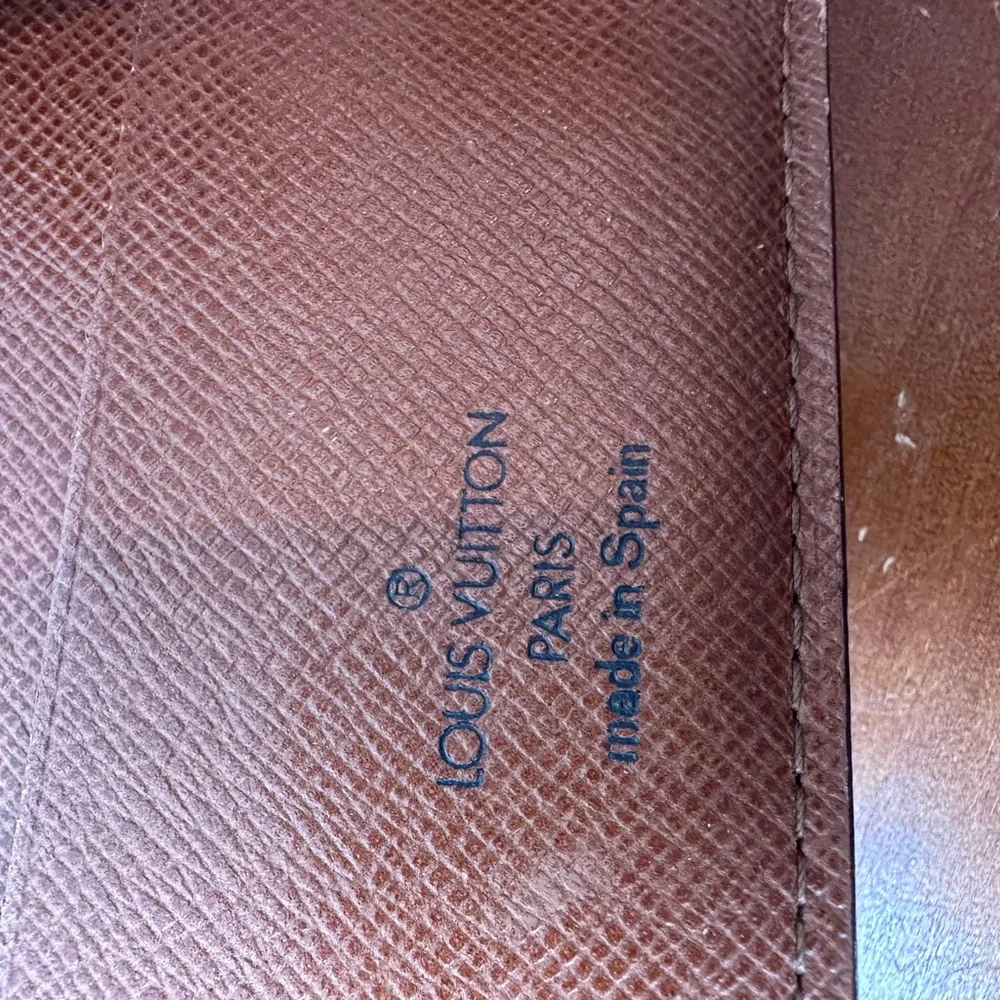 Louis Vuitton Monogram Portefeuille
Marco Bifold Wallet - Picture 6 of 12